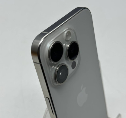 iPhone 15 Pro 256GB White Titanium 100%